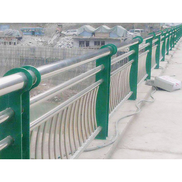 道路、橋梁不銹鋼復(fù)合管8.jpg